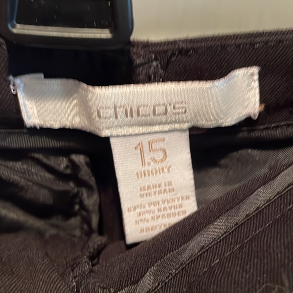 Chico's Black Trousers Slacks Pants. 1.5 Short. Like New - Picture 6 of 9